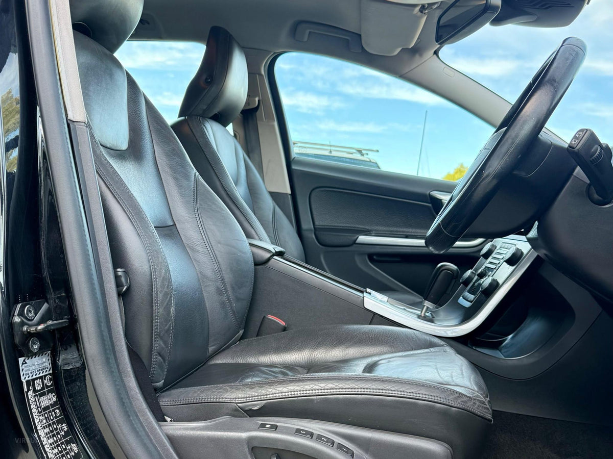 2011 VOLVO V60 T5 F