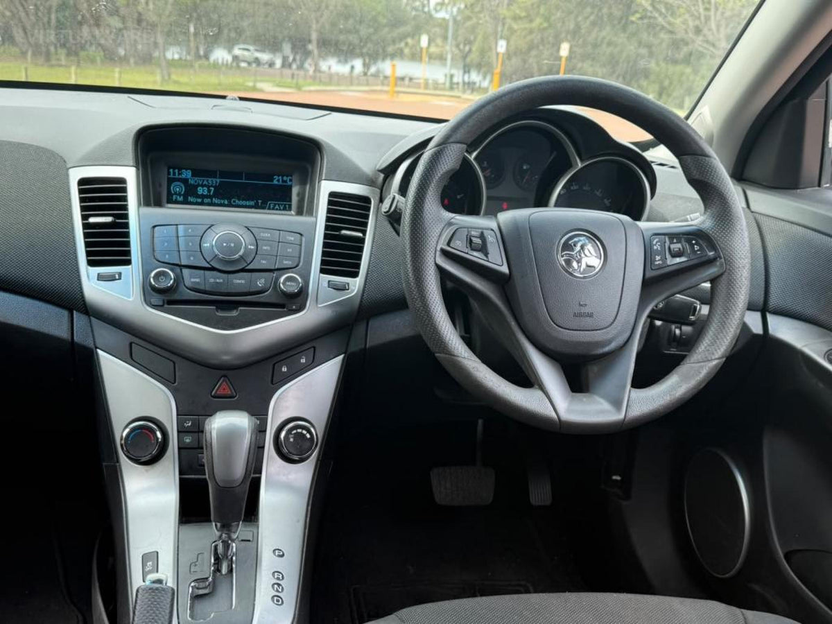 2012 HOLDEN CRUZE JH SERIES II EQUIPE HATCHBACK 5DR SPTS AUTO 6SP 1.8I [MY12]