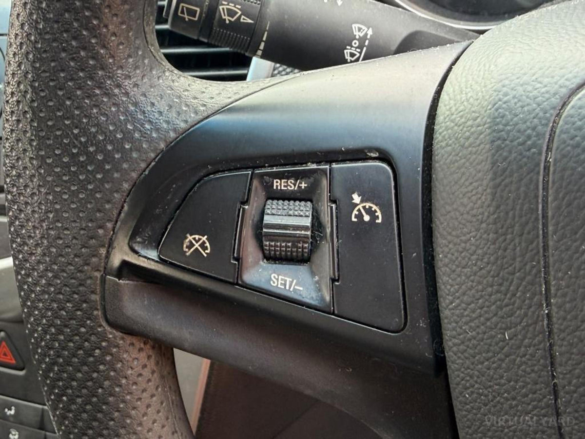 2012 HOLDEN CRUZE JH SERIES II EQUIPE HATCHBACK 5DR SPTS AUTO 6SP 1.8I [MY12]