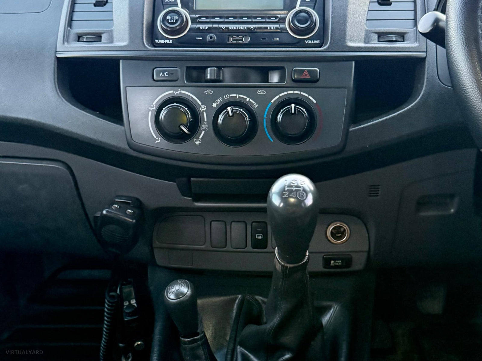 2012 TOYOTA HILUX SR (4x4) KUN26R MY12