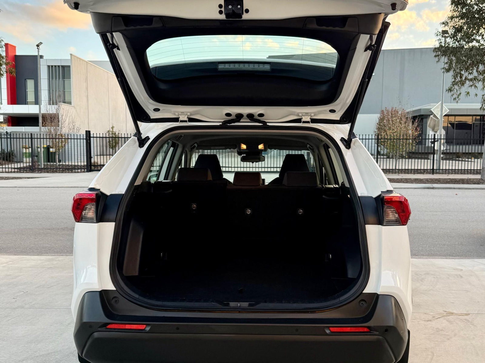 2021 TOYOTA RAV4 GX (AWD) HYBRID AXAH54R